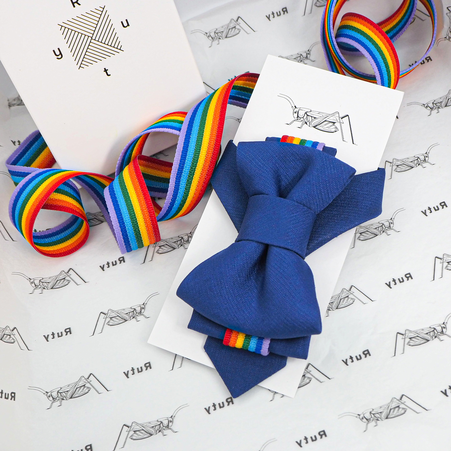 SUMMER RAIN BOW TIE