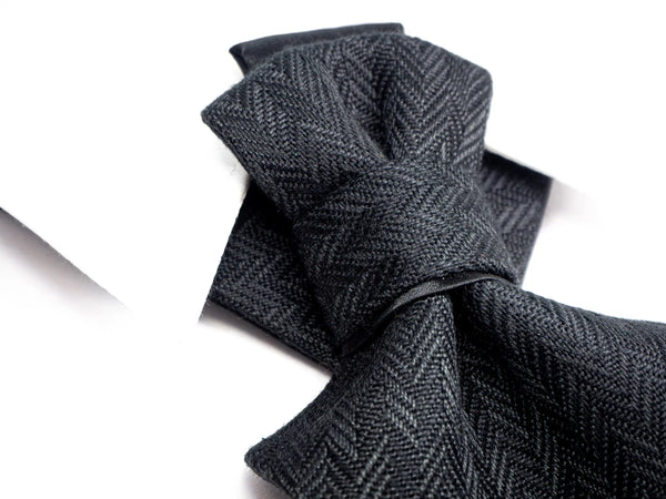 Unique tie "Viktor", Unique tie "Viktor" | Rutytie.com  https://www.rutytie.com/products/unique-tie-viktor  Unique tie "Viktor" - an elegant, yet slightly austere accent will bring out your masculine side. Black color beutifuly frames and highlights facial features.