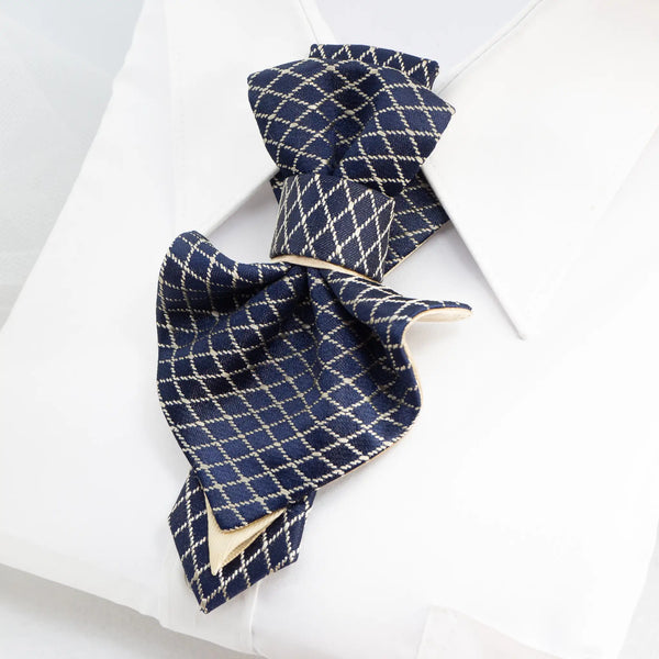 Female bow tie "Blue gothic", Female bow tie "Blue gothic" is designed to be worn not only with shirts but also with clothes with an open neck - dresses, blouses, sweaters. 