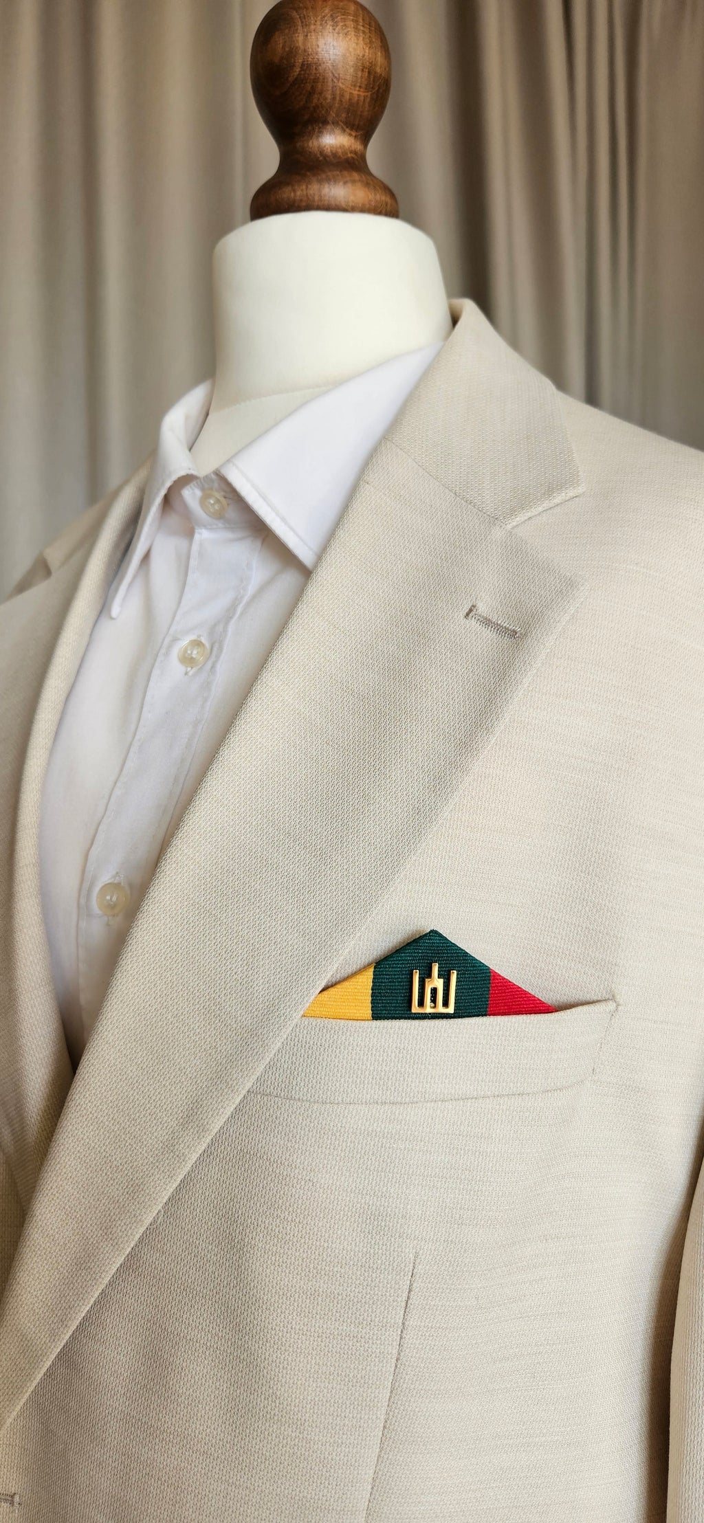 Lithuanian Tricolor Pocket Square with “Columns of Gediminas” Pin