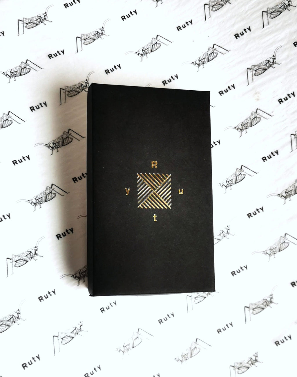 Lithuanian Tricolor Pocket Square with “Columns of Gediminas” Pin