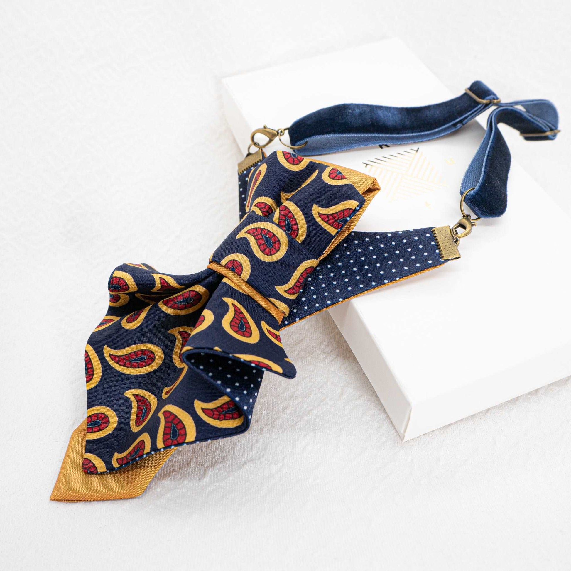 TIE FOR WOMEN, LADY BLUE bow tie, womens necktie with Paisley ornament