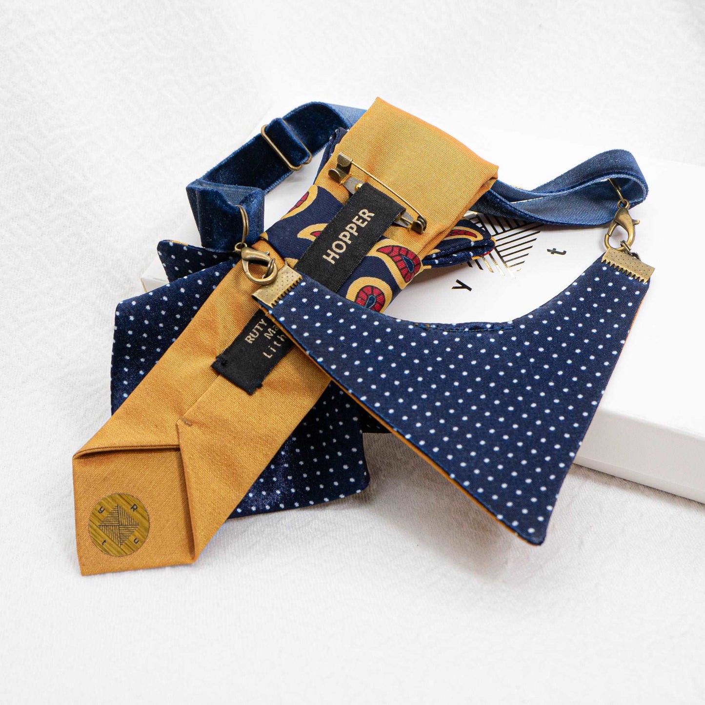 TIE FOR WOMEN, LADY BLUE bow tie, womens necktie with Paisley ornament