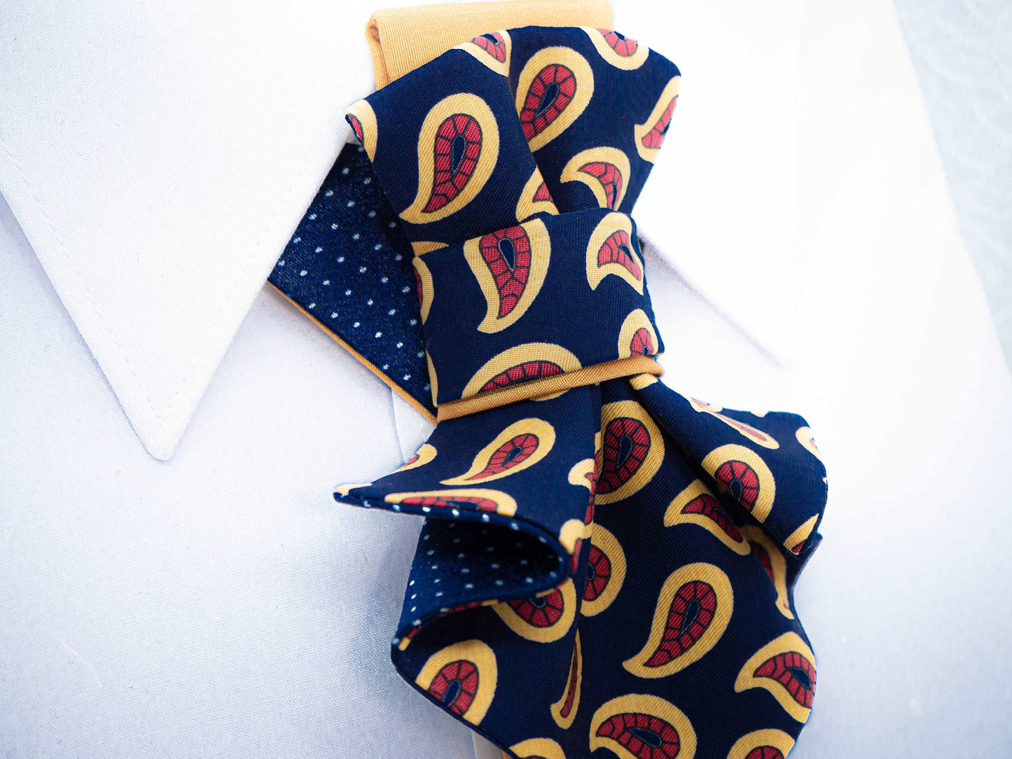 TIE FOR WOMEN, LADY BLUE bow tie, womens necktie with Paisley ornament