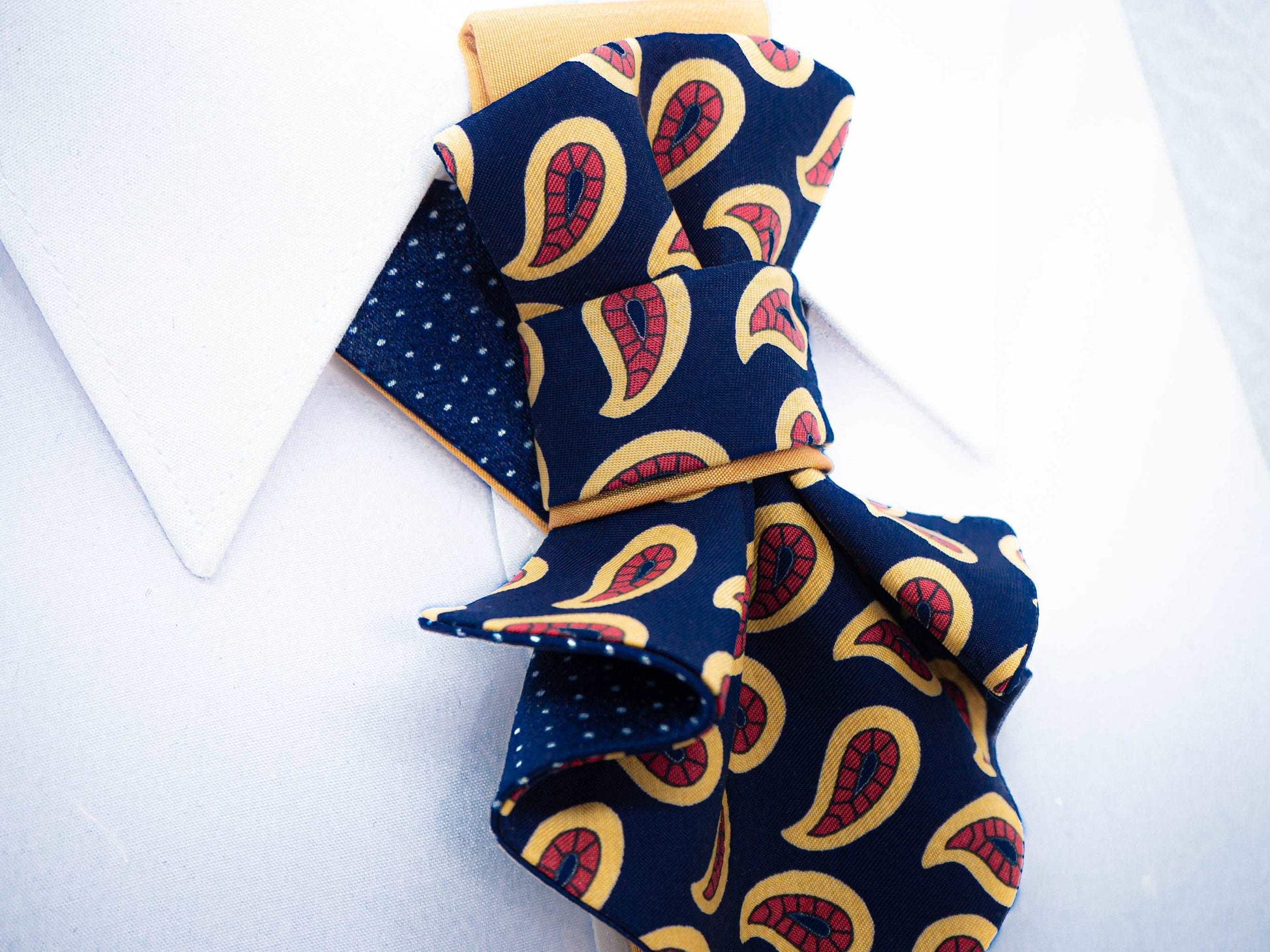 TIE FOR WOMEN, LADY BLUE bow tie, womens necktie with Paisley ornament