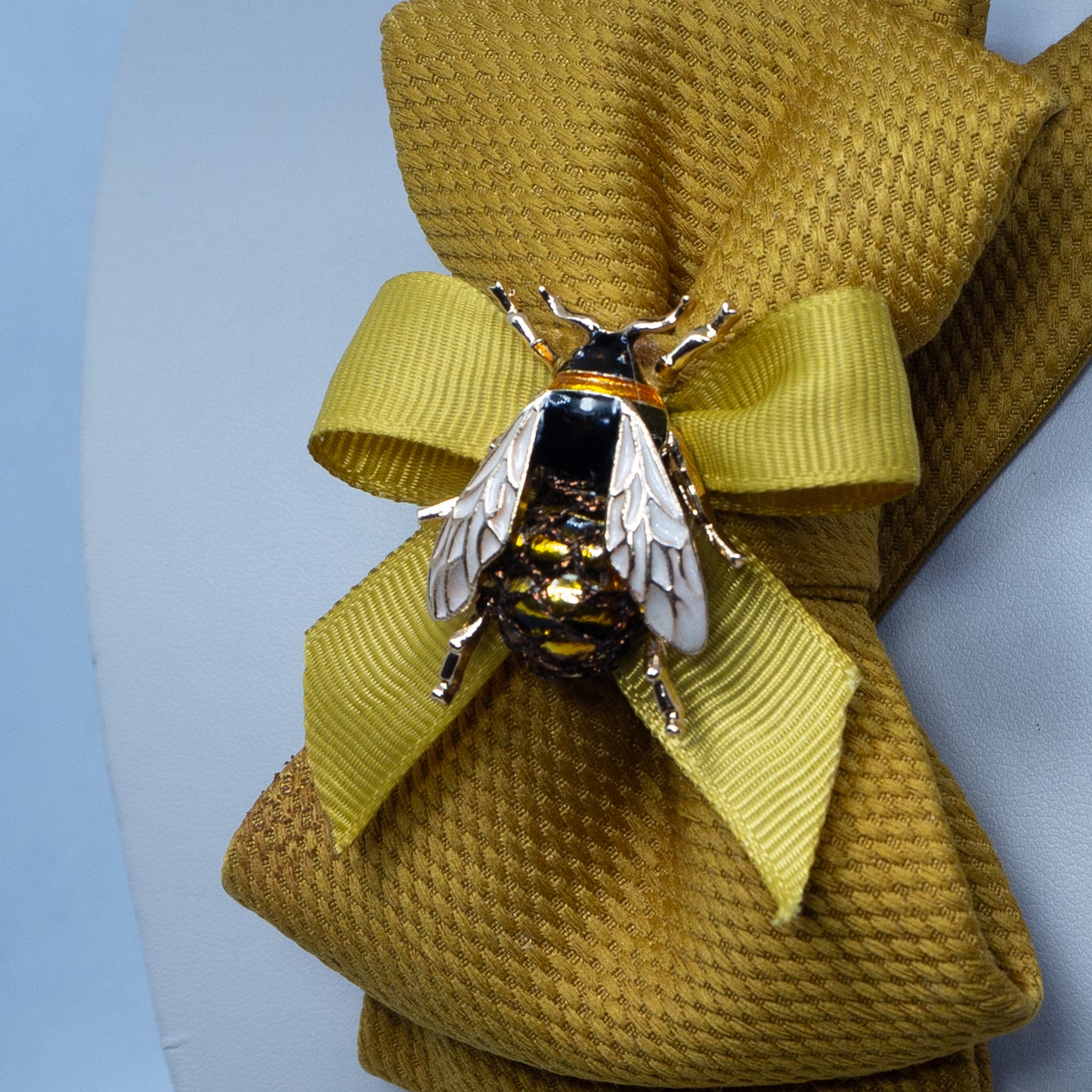 Bow tie
Vertical bow tie
Bee bow tie
Yellow bow tie
Handmade bow tie
Viscose bow tie
Unique bow tie
Novelty bow tie
Statement bow tie
Fashion bow tie
Men's bow tie (if applicable)
Women's bow tie (if applicable)
Unisex bow tie (if applicable)
Style & Design Keywords:

Modern bow tie
Contemporary bow tie
Stylish bow tie
Chic bow tie
Dapper bow tie
Whimsical bow tie
Fun bow tie
Quirky bow tie
Eye-catching bow tie
Dressy bow tie
Casual bow tie (if applicable)
Occasion Keywords:
Wedding bow tie
Party bow tie