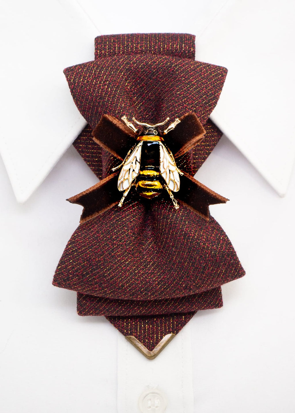 Women's luxury tie
Elegant caramel-colored tie
Chameleon fabric necktie
Brown, burgundy, and gold tie
Handmade women's tie
Textured matte fabric tie
Ribbon and bee embellishment tie
Statement fashion accessory
Unique conversation starter tie
High-quality artisan tie
Refined women's neckwear
Sophisticated tie with bee detail
Warm-toned luxury necktie
Stylish tie for women
Designer handmade necktie
