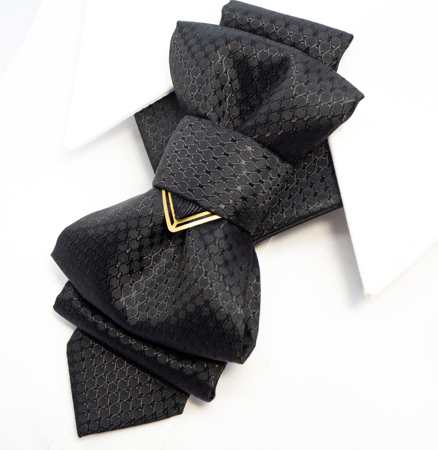 Black wedding bow tie, Necktie for stylish men, Black unique tie created by Rūta Piekurienė
Handmade luxury black bow tie for weddings

Unique artistic black necktie for stylish men

Elegant black wedding bow tie by Rūta Piekurienė

Designer black bow tie for grooms and musicians

High-end handmade black tie for special occasions

Artistic luxury black bow tie for men

Unique wedding bow tie crafted by Rūta Piekurienė

Handmade black necktie for formal elegant looks

Luxury black bow tie for groom and styli