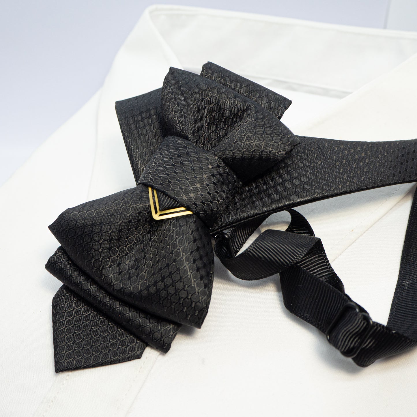Black wedding bow tie, Necktie for stylish men, Black unique tie created by Rūta Piekurienė
Handmade luxury black bow tie for weddings

Unique artistic black necktie for stylish men

Elegant black wedding bow tie by Rūta Piekurienė

Designer black bow tie for grooms and musicians

High-end handmade black tie for special occasions

Artistic luxury black bow tie for men

Unique wedding bow tie crafted by Rūta Piekurienė

Handmade black necktie for formal elegant looks

Luxury black bow tie for groom and styli