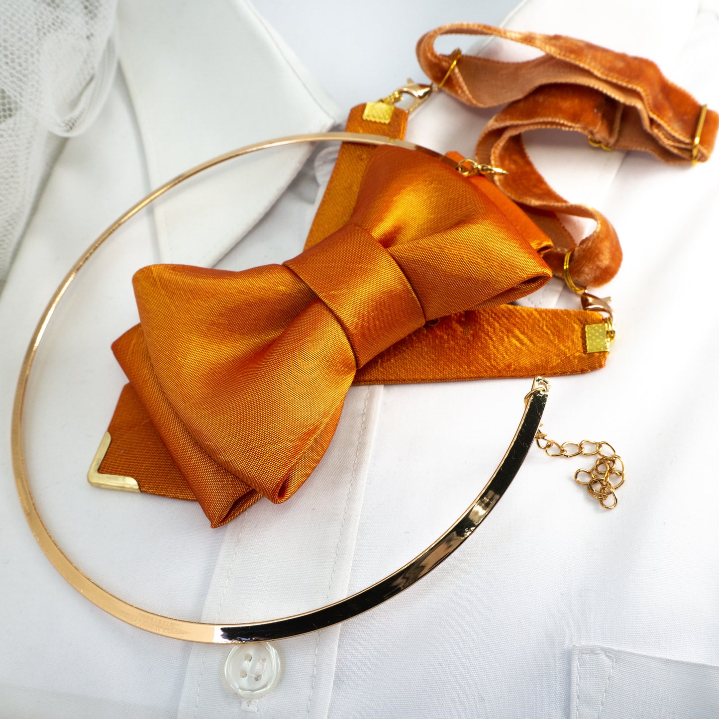 Premium quality tie Original design tie Unique women's accessory Artisan neckwear Designer women's tie Stylish neck accessory Fashionable women's accessory Elegant necktie Contemporary design tie Handcrafted women's tie Custom-made neckwear