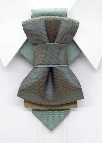 Green unique bow tiwe, wedding necktie for men, BOW TIE HOPPER TIE wedding bow tie, unique neckties, fashion trends, star ties,  groom tie, wedding tie, men's ties, tie shop, neckties, Gay Weddings