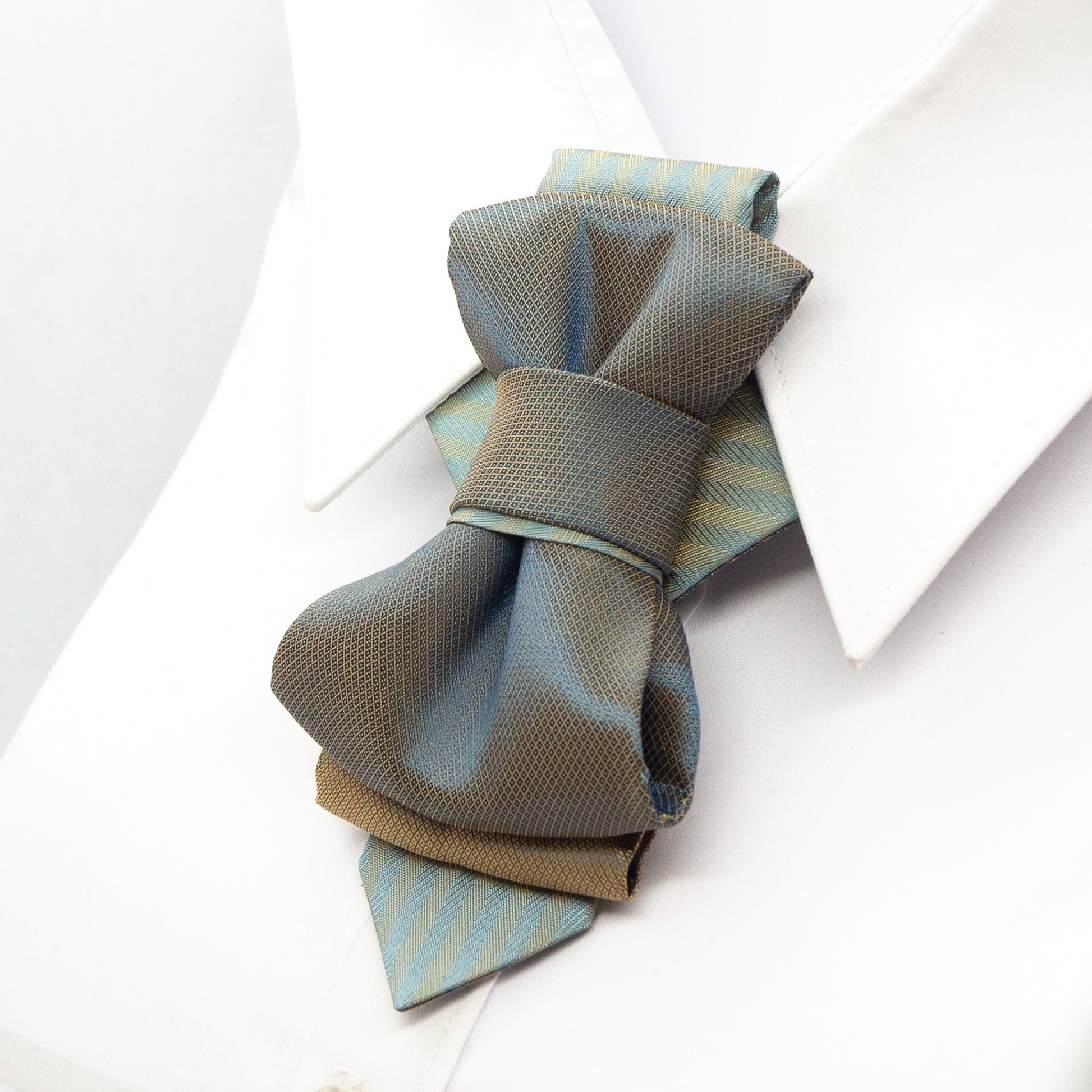 BOW TIE HOPPER TIE wedding bow tie, unique neckties, fashion trends, star ties,  groom tie, wedding tie, men's ties, tie shop, neckties, Gay Weddings