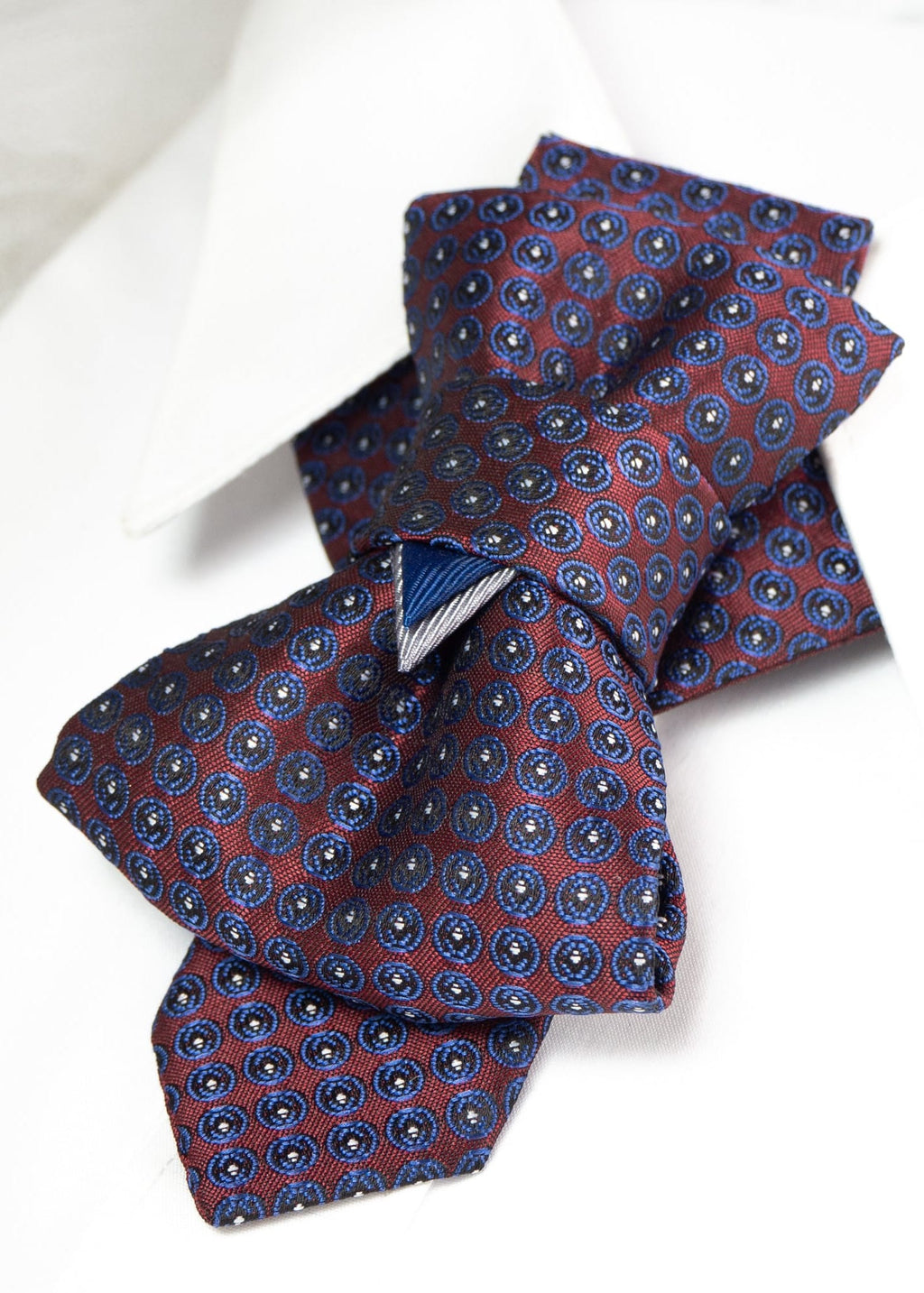 Bow tie hopper tie, Ruty Design, Bow tie, Vertical hopper hand made tie, groom tie, Luxury handmade unisex wedding tie, structured statement neckwear for men and women, elegant formal accessory, modern ascot style tie, groom wedding outfit detail, bridal party fashion, minimalist chic collar tie, everyday sophisticated women’s accessory, designer neckpiece, premium craftsmanship, unique bow style tie, artistic formalwear accent, fashion forward unisex necktie, special occasion accessory