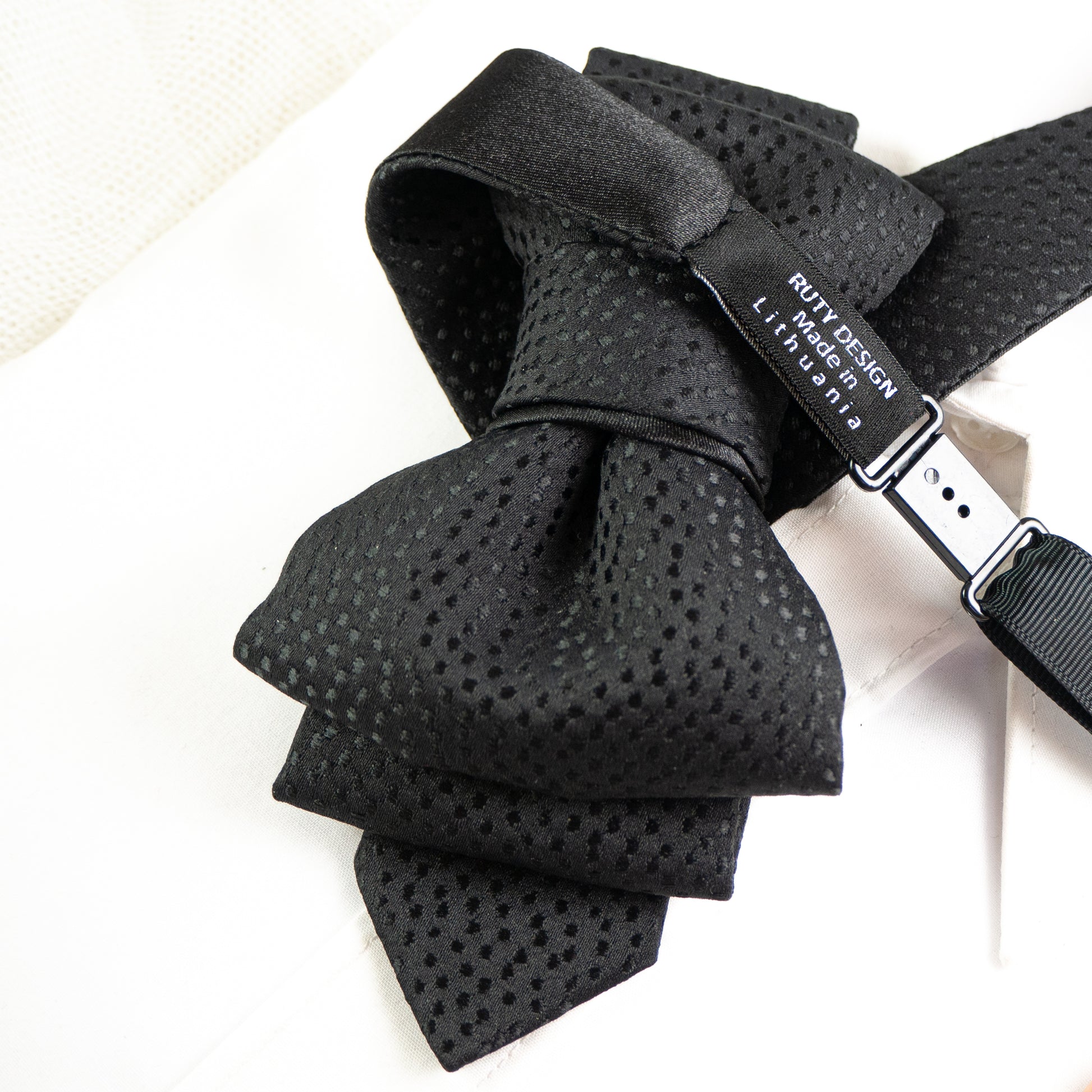 Black wedding necktie
Handmade Necktie
Luxury Necktie
Unique Design Tie
Perfect Gift for Her
Elegant Neckwear
Women’s Fashion Tie
Modern Necktie
Formal Necktie
Unisex Tie
Wedding Necktie
Stylish Women’s Tie
Artisan Accessories
Chic Fashion Tie
Statement Neckwear
Tailored Necktie