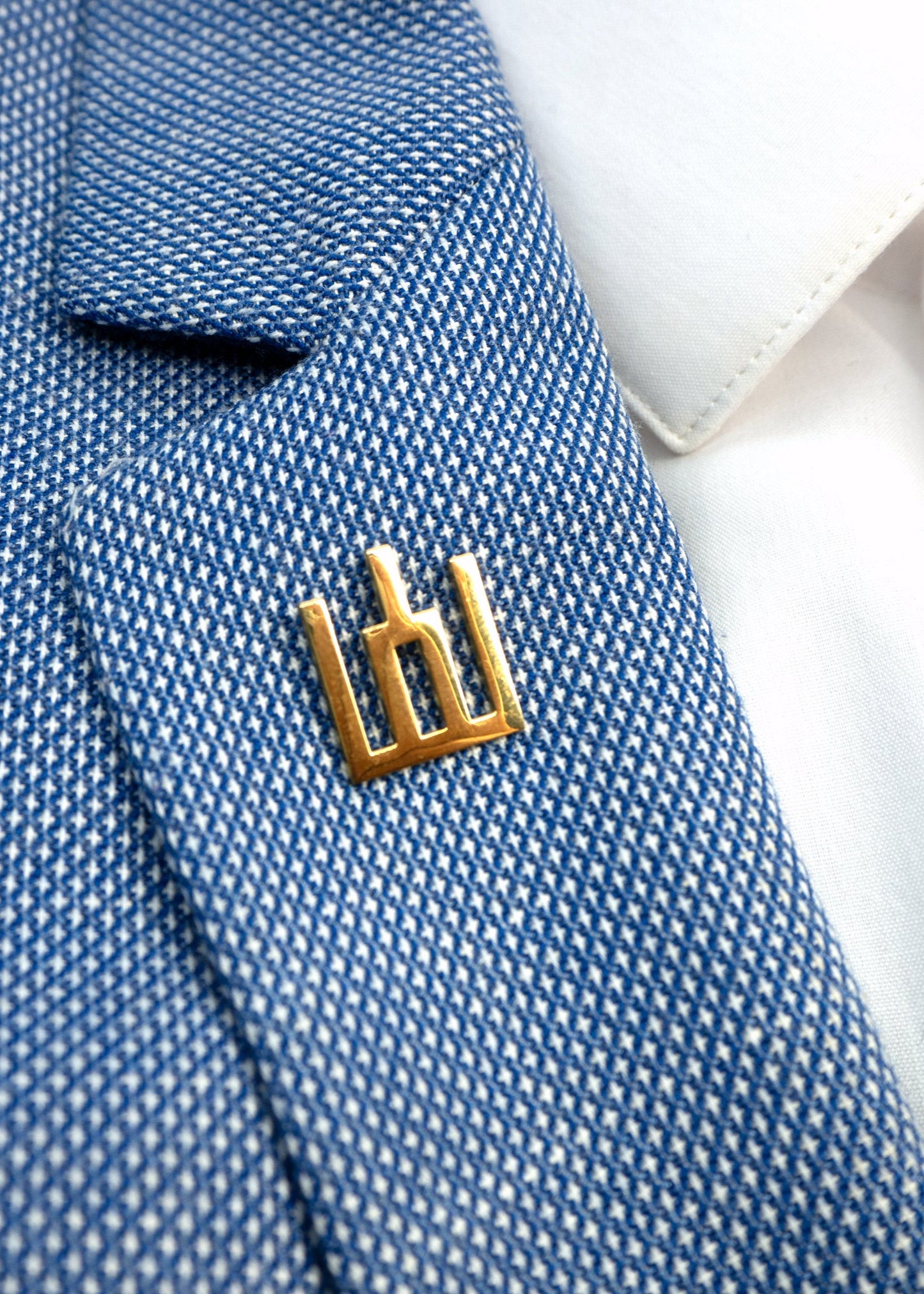 gediminaičių stulpai, lietuviška dovana, patriotiška dovana, lietuviška simbolika, trispalvė juostelė,  gedimino stulpai, lietuva, tautinė dovana, paveldas, rankų darbo dovana, istorinis simbolis, lietuviška atributika, lietuvos simboliai, kolekcinis ženkliukas, patrioithuanian pin, gediminaičių stulpai, lithuania gift, patriotic jewelry, baltic symbol, tricolor ribbon, gold lapel pin, lithuanian pride, heritage gift, historic symbol, baltic jewelry, lietuva, national pride, ollectible pin