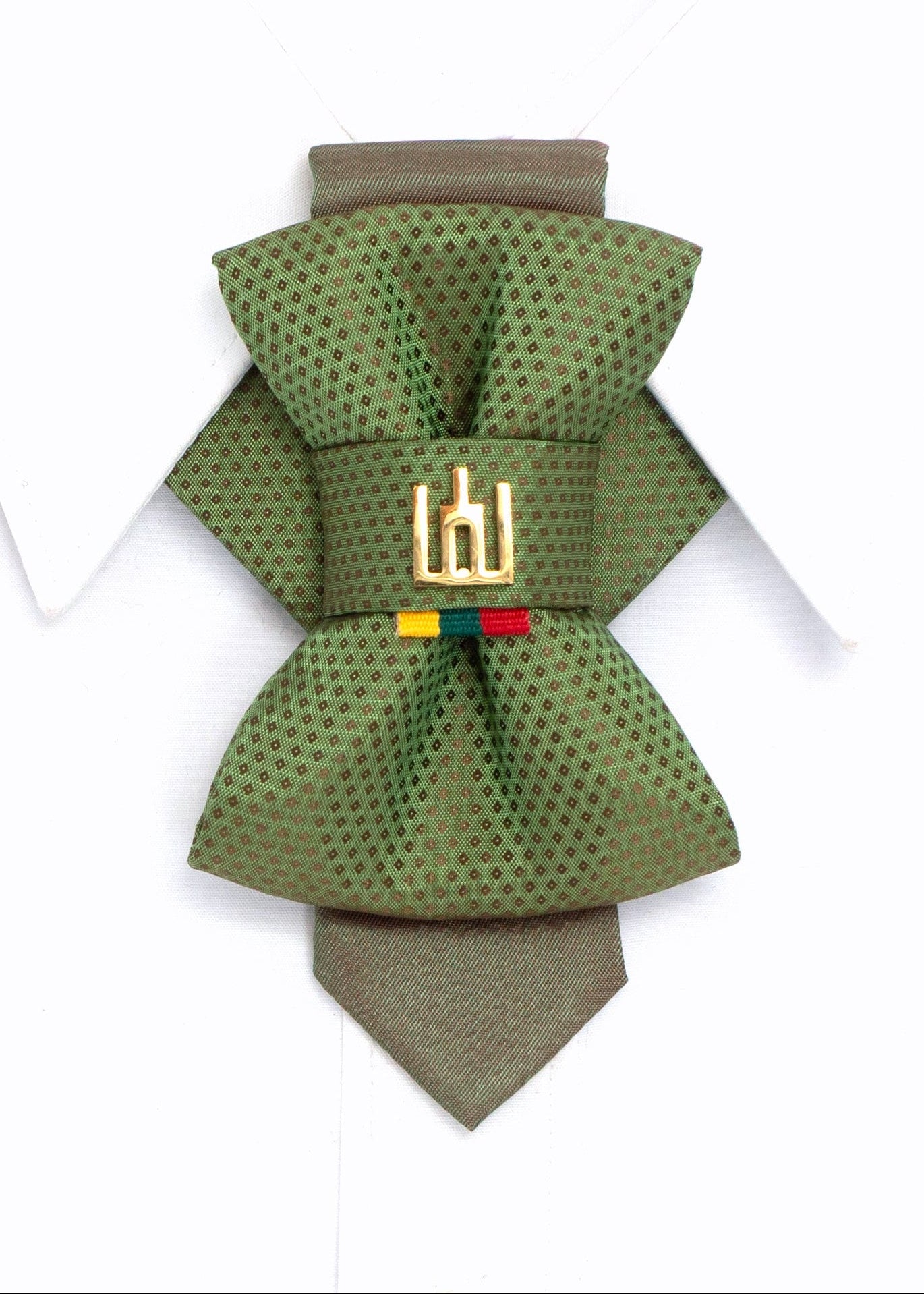 Green patterned bow tie with a gold buckle on a white background,  Handmade green jabot-style tie with Gediminas Columns symbol and Lithuanian tricolor ribbon, luxury heritage necktie for weddings and cultural events.