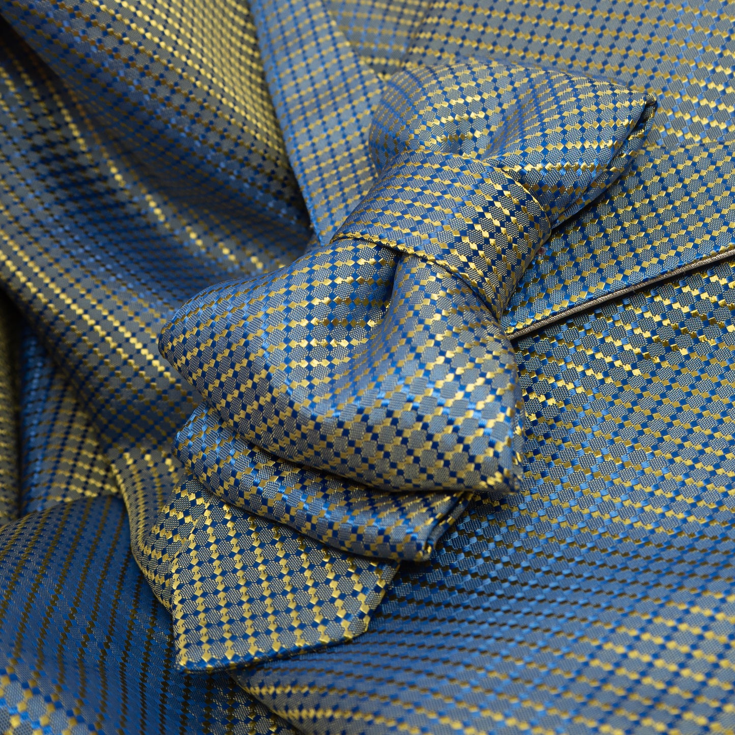 Bow tie hopper tie, Ruty Design tie, Chameleon color necktie for weddings Vertical hopper hand made tie, groom tie, yellow wedding tie for men, Tie for the wedding suite, Vilnius bow tie, Lithuanian bow tie, wedding elegant bow tie, keista peteliškė, nematytas kaklaraištis