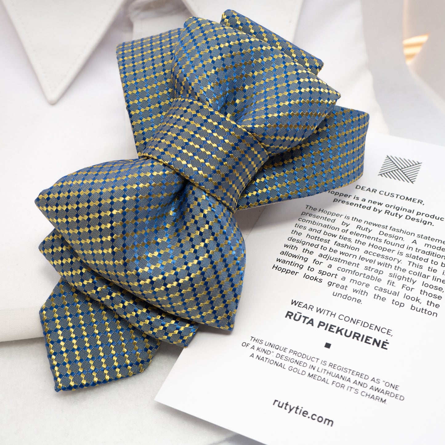 Bow tie hopper tie, Ruty Design tie, Chameleon color necktie for weddings Vertical hopper hand made tie, groom tie, yellow wedding tie for men, Tie for the wedding suite, Vilnius bow tie, Lithuanian bow tie, wedding elegant bow tie, keista peteliškė, nematytas kaklaraištis