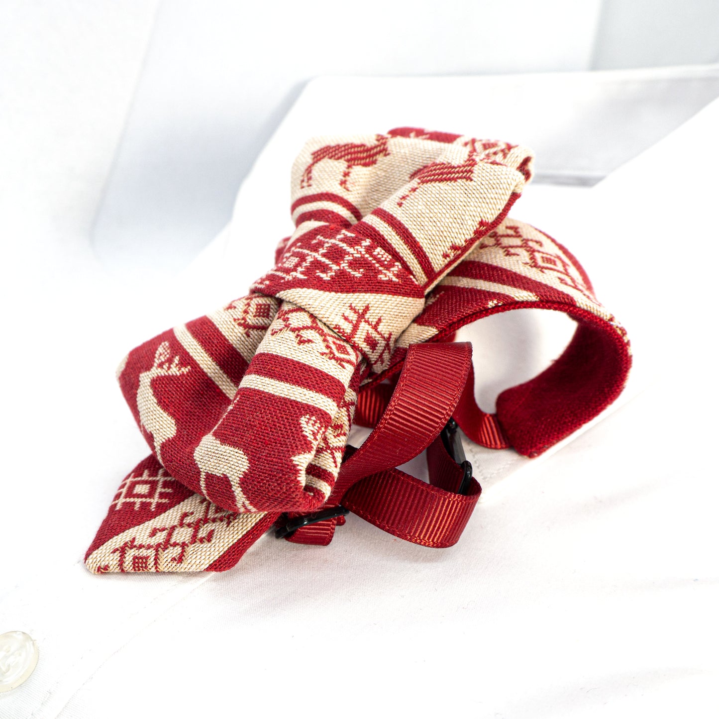 BOW TIE "NINE-HORNED DEER"