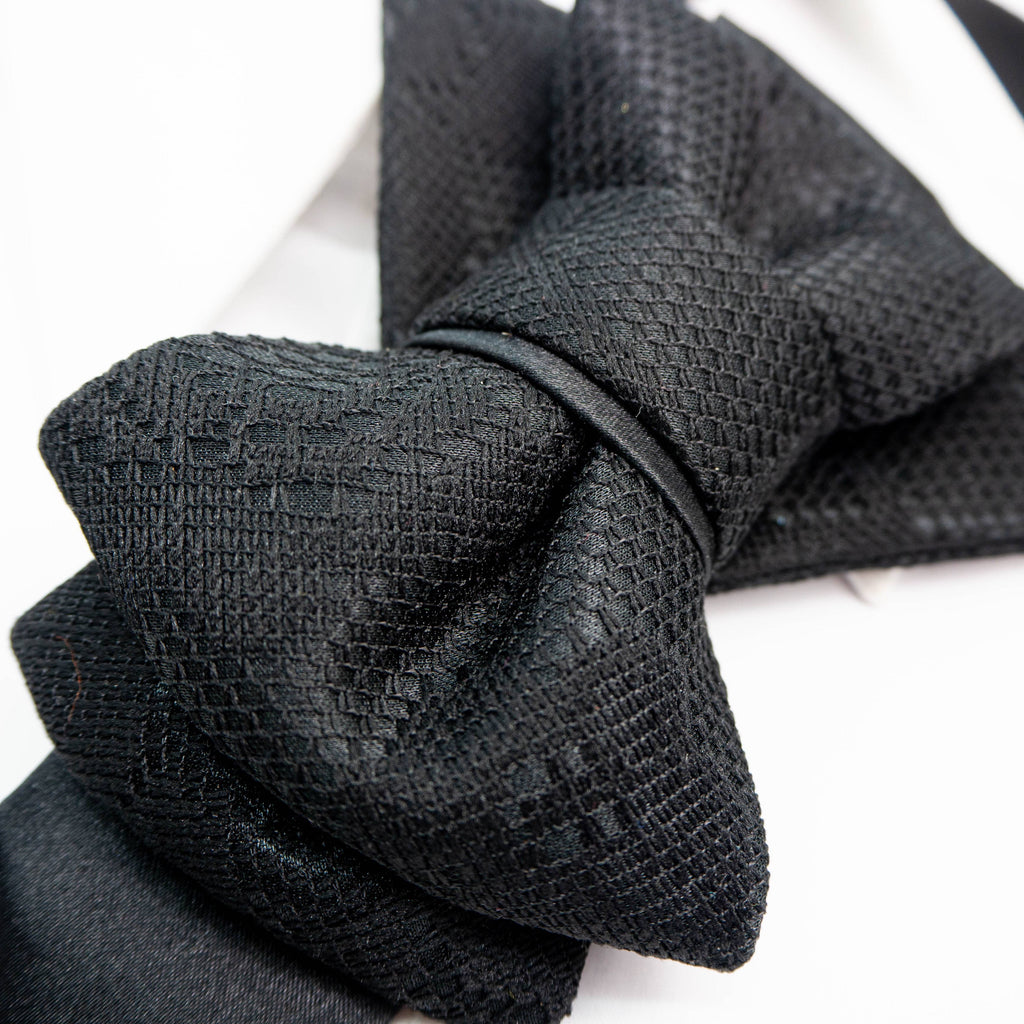 Bow tie, hopper tie, Ruty Design, Vertical hopper hand made a tie, Grooms bow tie, necktie, high-end fashion, Semi-Formal Look With Stylish Men’s Neckwear, Fashion gift for men, Vilnius bow tie, Men's Ties, bow tie for men online, Gray bow tie, vertical bow tie, unusual tie for wedding, Wedding Ties for Grooms,  keista varlytė, originalus juodas vestuvinis kaklaraištis, vestuvinė peteliškė
