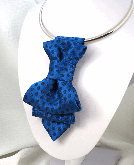 Unique Blue Bow tie for women, Blue Hopper tie, Bow tie blue champagne