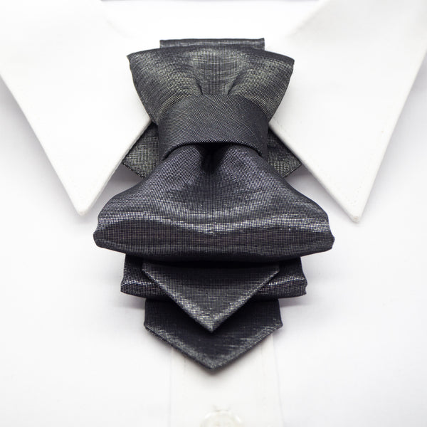 grey wedding bow tie by ruty design, unique tie for wedding, vertical bow tie, vestuvių kaklaraištis, kaklaraištis peteliškė, vilniaus varlytė vestuvėms