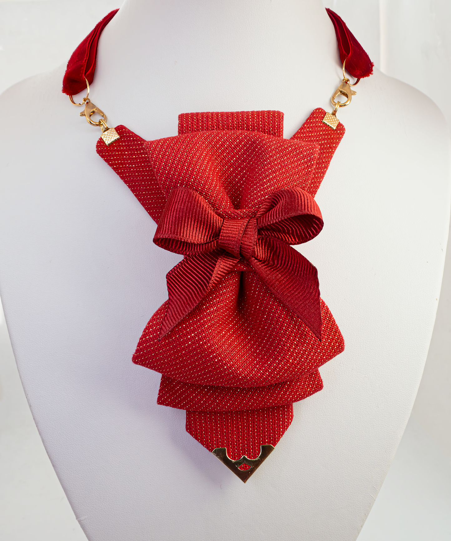 Vertical bow tie
Red bow tie
Unique bow tie
Handmade bow tie
Luxury bow tie
Statement bow tie
Unisex bow tie
Modern bow tie
Fashion bow tie
Elegant bow tie
Designer bow tie
Wedding bow tie
Groom bow tie
Stage performer bow tie
Musician bow tie
TV host bow tie
Red necktie
Bold bow tie
High-quality bow tie
Artistic bow tie
Rowan bow tie
Red vertical tie
Avant-garde bow tie
Red fashion accessory
Handmade men's accessory
Unique wedding accessory