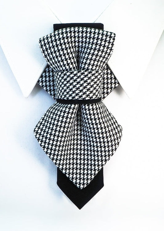 wedding necktie, tie for men, Bow tie hopper tie, Ruty Design, Bow tie, Vertical hopper hand made tie, Best bow tie, Vilnius  bow tie, hand made bow tie, Groomer tie, Hopper tie, Ruty tie, Ruty design tie, BOW TIE HOPPER TIE new classic, wedding tie, kitokia varlytė, kitoks kaklaraištis, kitokia peteliškė, vestuvinis kaklaraištis, lietuviški kaklaraiščiai žiogai