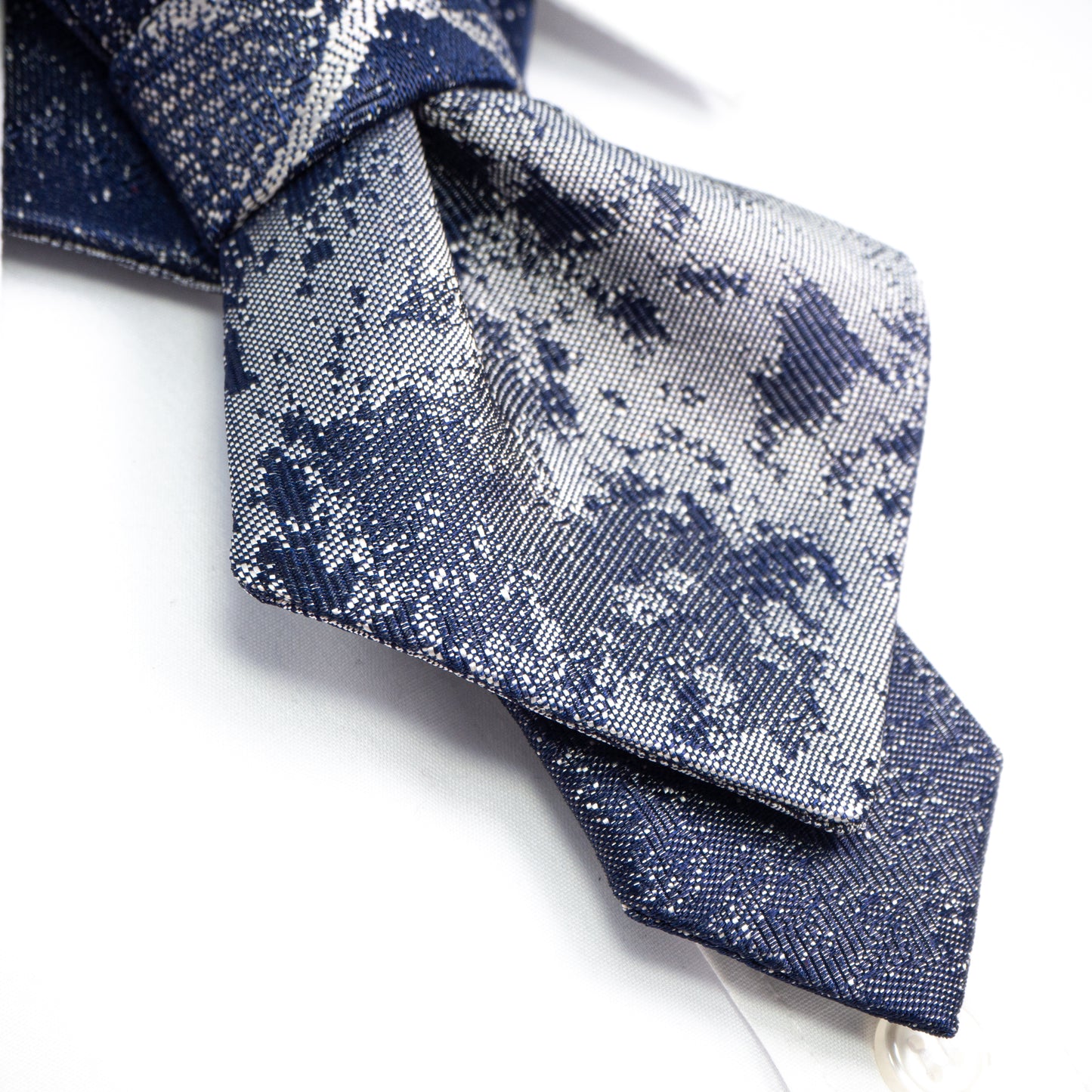 Grey Bow tie, Vertical hopper hand made tie Original design, Grooms bow tie, Tie gift for stylish men, Pre-Tied Bow Ties for Men, unique gifts for elegant men,  Wedding Cravat, Men's Cravat, gay wedding, same-sex wedding, new style bow tie, Wedding bow tie. Grey wedding necktie, Vestuvinis kaklaraištis