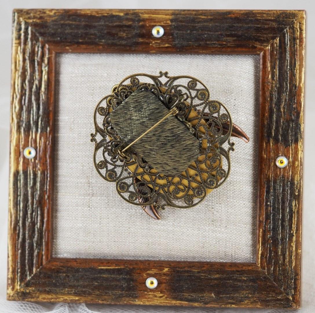 BROOCH EYE created by painter Marijus Piekuras