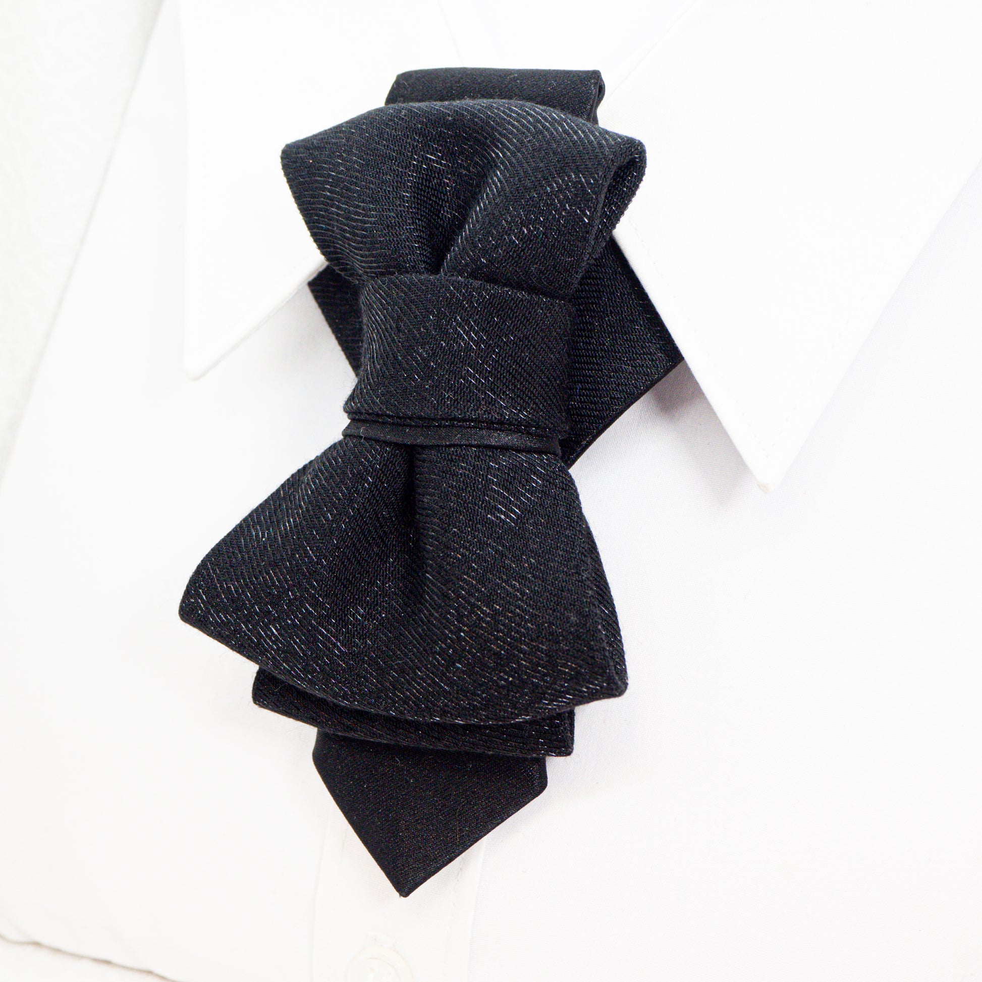 HOPPER TIE THE BLACK SHINING, High-quality handmade bow ties Original design bow ties, Wedding bow ties e-shop, Designer bow ties for weddings, Handcrafted bow ties for grooms, Unique wedding accessories Handmade bow ties for men, Original bow ties for groomsmen, Custom wedding bow ties