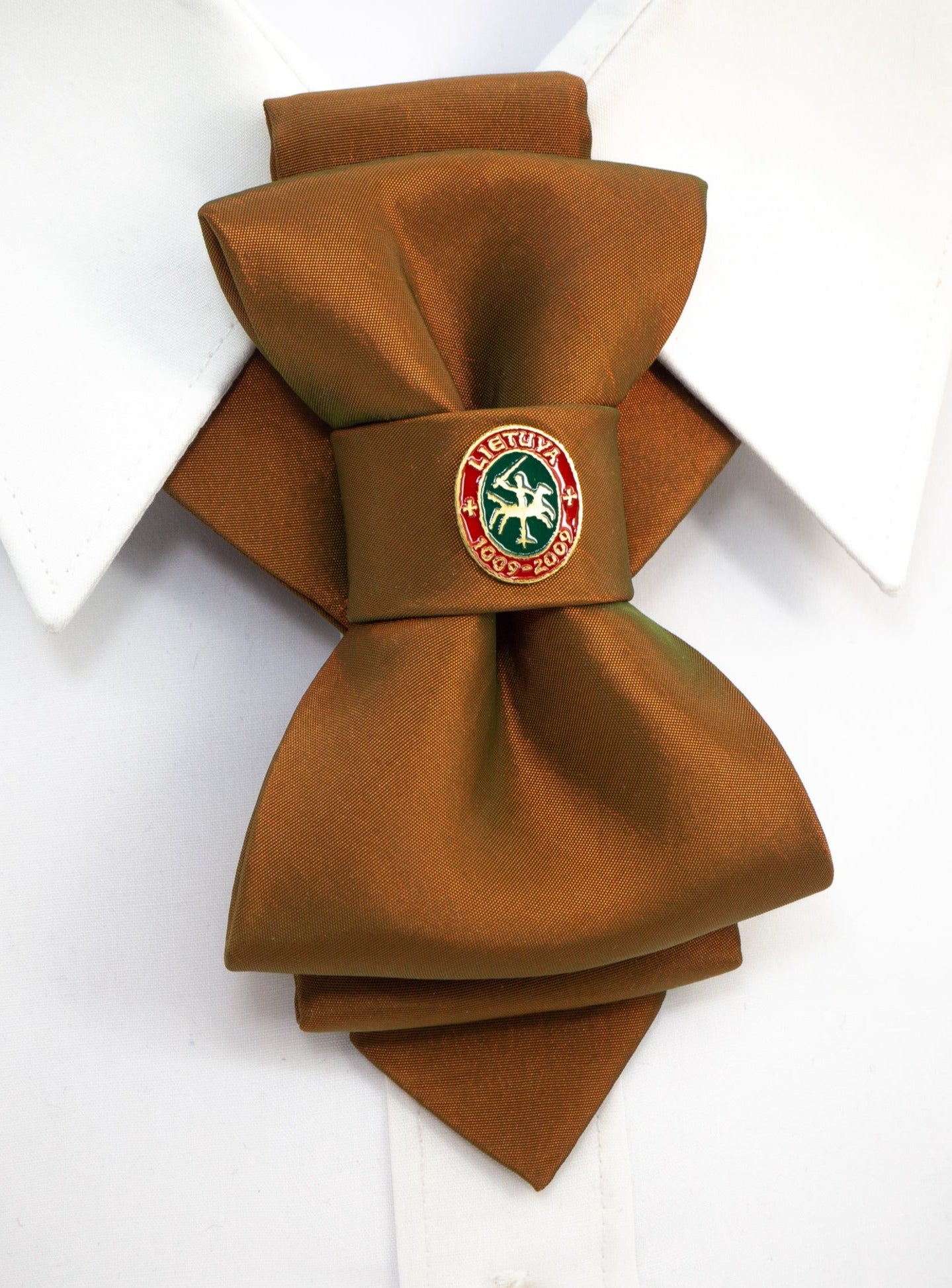 Designer bow ties,Handmade bow ties,Fashion bow ties,Statement bow ties,Creative bow ties,Stylish bow ties,Trendy bow ties,Colorful bow ties,Bold bow ties,Funky bow ties,Artistic bow ties,Whimsical bow ties,Vintage bow ties,Patterned bow ties,Printed bow ties,Embroidered bow ties,Personalized bow ties,Formal bow ties,Casual bow ties