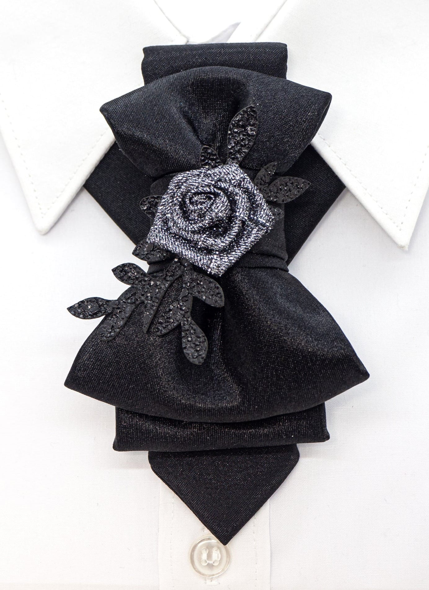 Handmade black necktie for women
Unique black necktie design
Luxury handmade necktie
Elegant womens necktie
High-quality black necktie
Black necktie with rose detail
Unisex luxury black tie
Artistic handmade necktie
Modern vertical bow tie
Statement necktie for special occasions
Fashionable black tie for musicians
Perfect necktie for weddings and events
Handmade necktie for a bold look
Designer necktie for formal wear
Sophisticated black tie for women