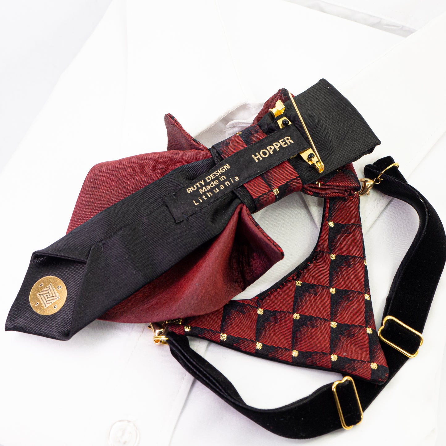 bordo Jabot necktie for women  Burgundy diamond necktie, modern jabot, red jabot necktie for women, unique bow tie for ladies, femme evening neckwear accessory, stylish neckwear for women, luxury handmade women’s tie, artistic women’s neck accessory, elegant statement necktie, designer jabot for special occasions, feminine formal neckwear, original artisan necktie, handmade fashion jabot bow, baroque-style women’s jabot, fashionable women's cravat