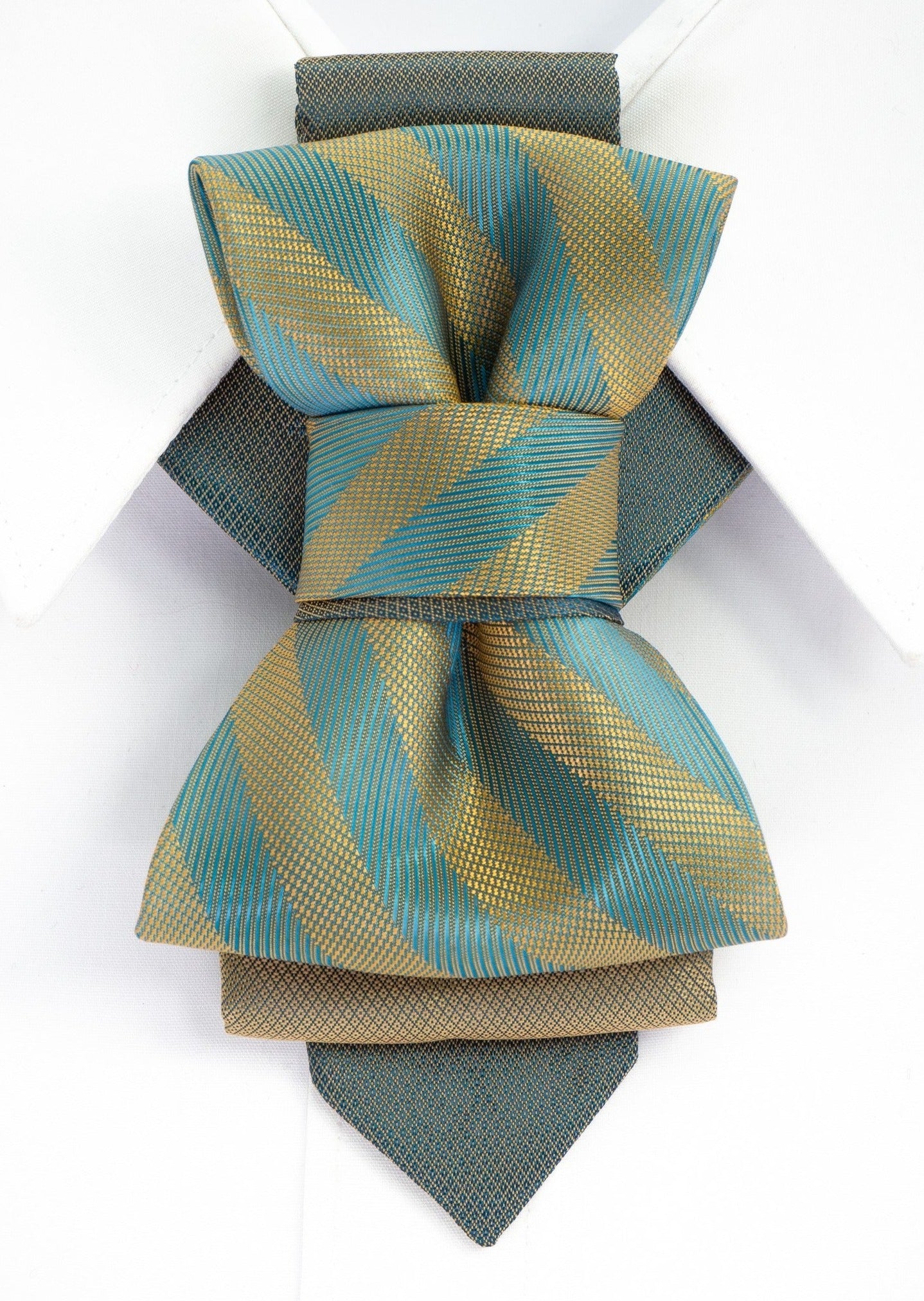 Green necktie, Green bow tie, elegant necktie, modern tie, fasion bowtie, modern ties for wedding, Keistas kaklaraištis, Varlytė vestuvėms, bow ties for wedding party, designer ties, green ties , Designer bowties for weddings
