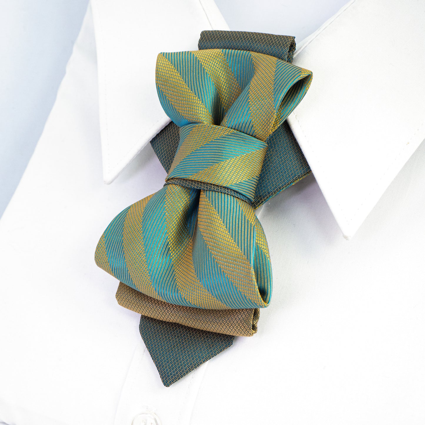 Green necktie, Green bow tie, elegant necktie, modern tie, fasion bowtie, modern ties for wedding, Keistas kaklaraištis, Varlytė vestuvėms, bow ties for wedding party, designer ties, green ties , Designer bowties for weddings