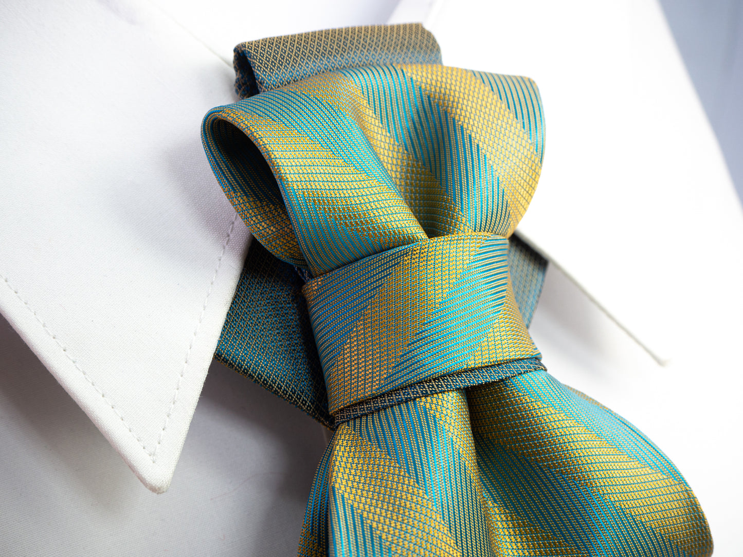 Green necktie, Green bow tie, elegant necktie, modern tie, fasion bowtie, modern ties for wedding, Keistas kaklaraištis, Varlytė vestuvėms, bow ties for wedding party, designer ties, green ties , Designer bowties for weddings