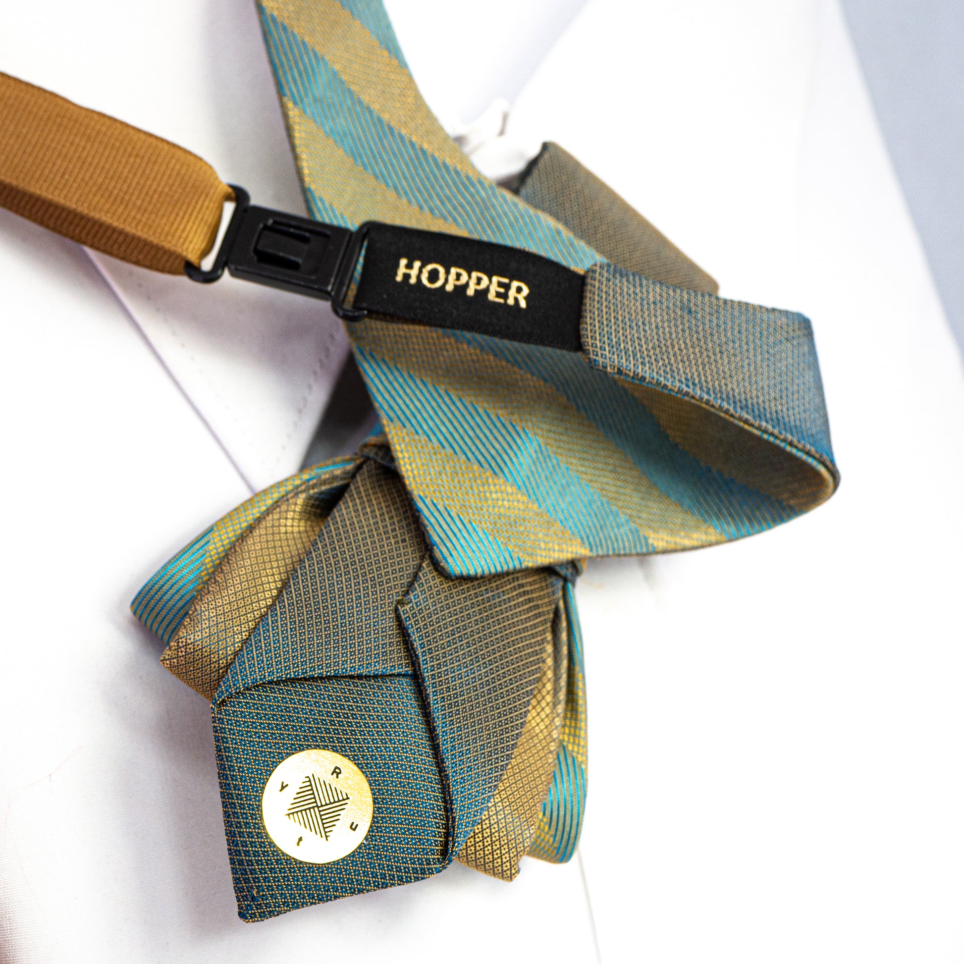 Green necktie, Green bow tie, elegant necktie, modern tie, fasion bowtie, modern ties for wedding, Keistas kaklaraištis, Varlytė vestuvėms, bow ties for wedding party, designer ties, green ties , Designer bowties for weddings, hopper tie