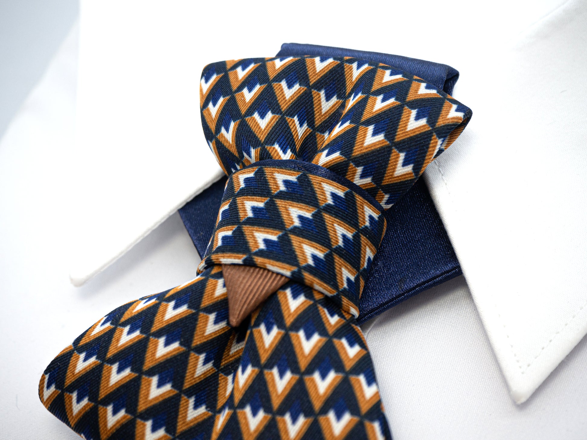 Bow tie with triangles, colorful bow tie, Blue hopper tie, vedding necktie