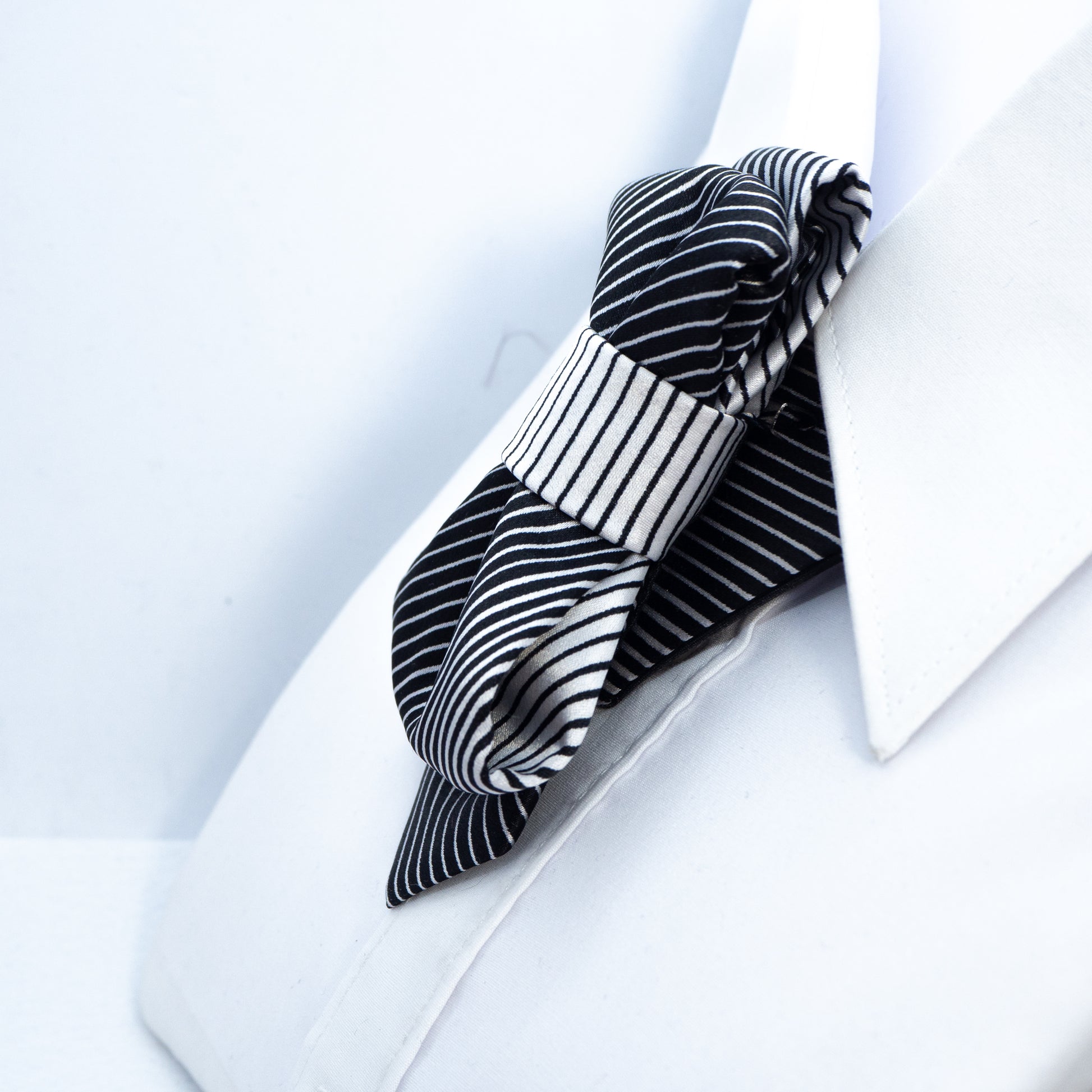 elegant tie, Bow tie with black and white strips, Elegant necktie, Hopper tie black and white