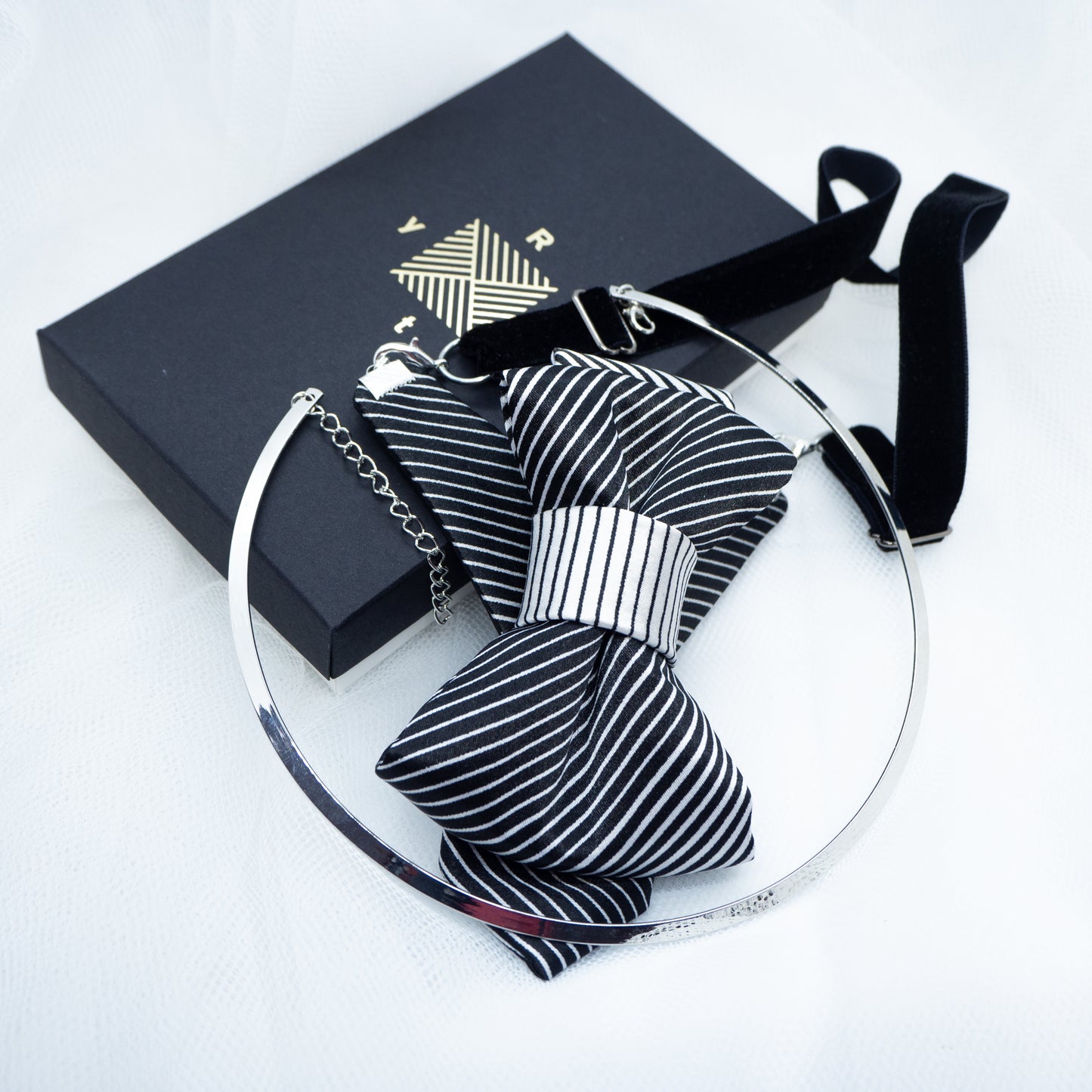 Bow tie with black and white strips, Elegant necktie, Hopper tie black and white with gift box 