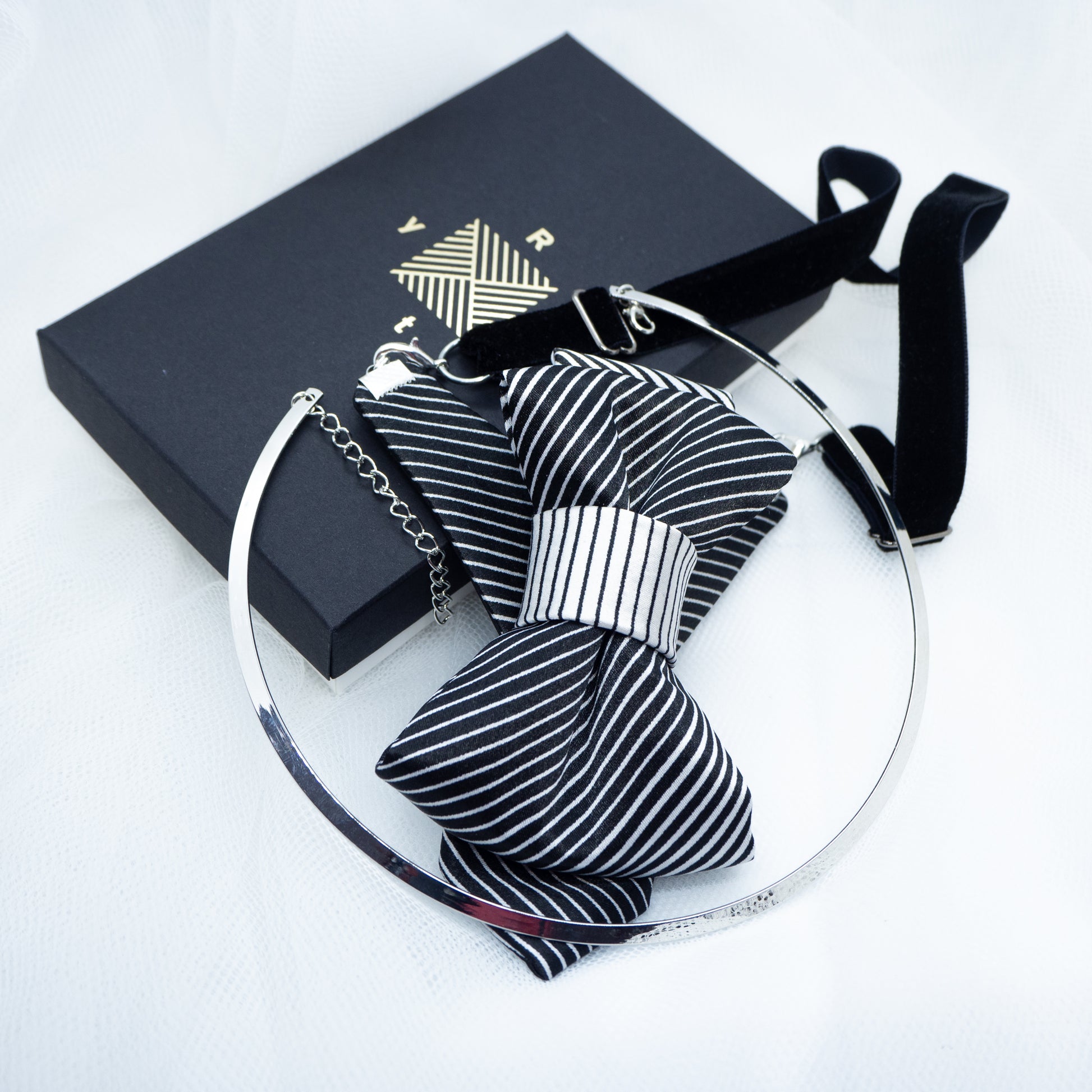 Bow tie with black and white strips, Elegant necktie, Hopper tie black and white with gift box 