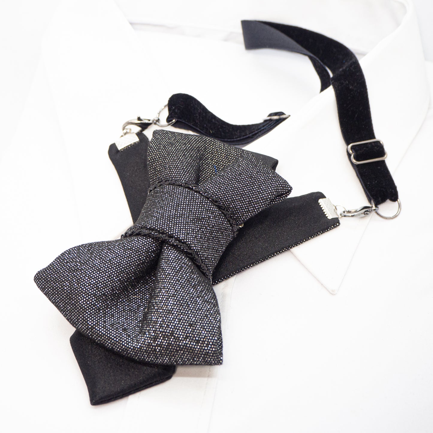 Black luxury bow tie
Handmade wedding bow tie
Unique design necktie
Elegant black bow tie
Luxury quality bow tie
Formal event bow tie
Groom wedding accessory
Unisex fashion bow tie
Handcrafted men’s tie
Modern black neckwear
Premium bow tie
Statement fashion accessory
Minimalist black bow tie
Perfect gift for him
Sophisticated evening wear