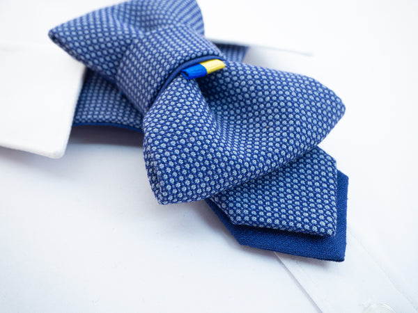 blue and yellow tie, tie with ukrainian flag, ukraine tie, kiev tie side view