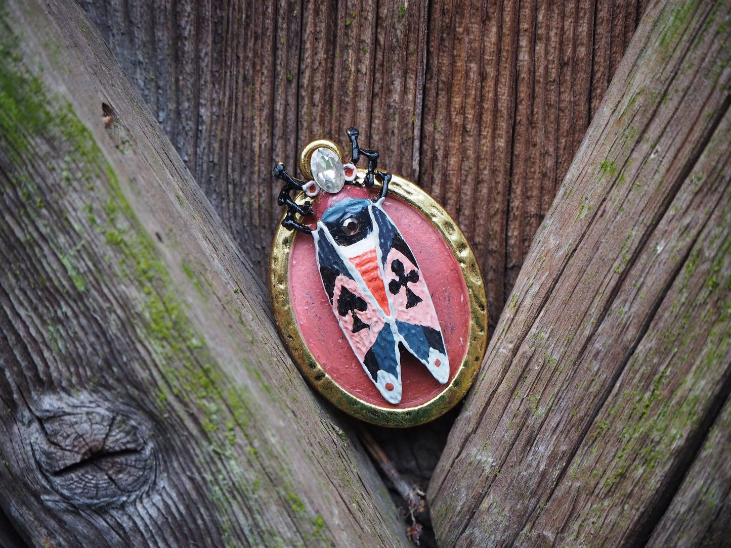 BROOCH ROSE PLAYER created by painter Marijus Piekuras