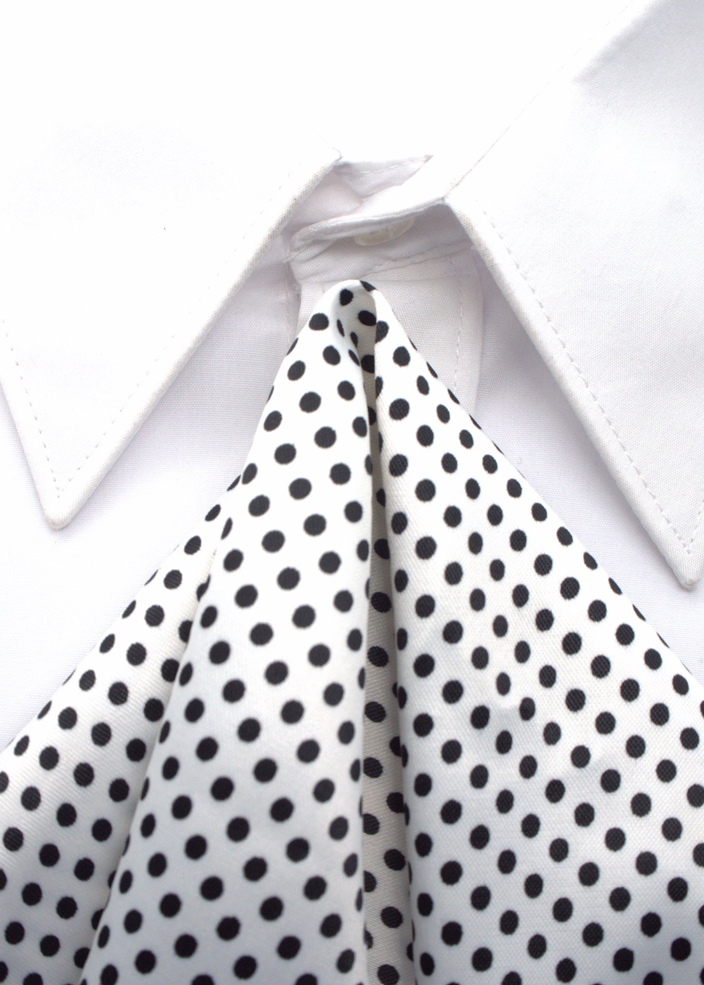 NOON WHITE BOW TIE (HOPPER TIE)