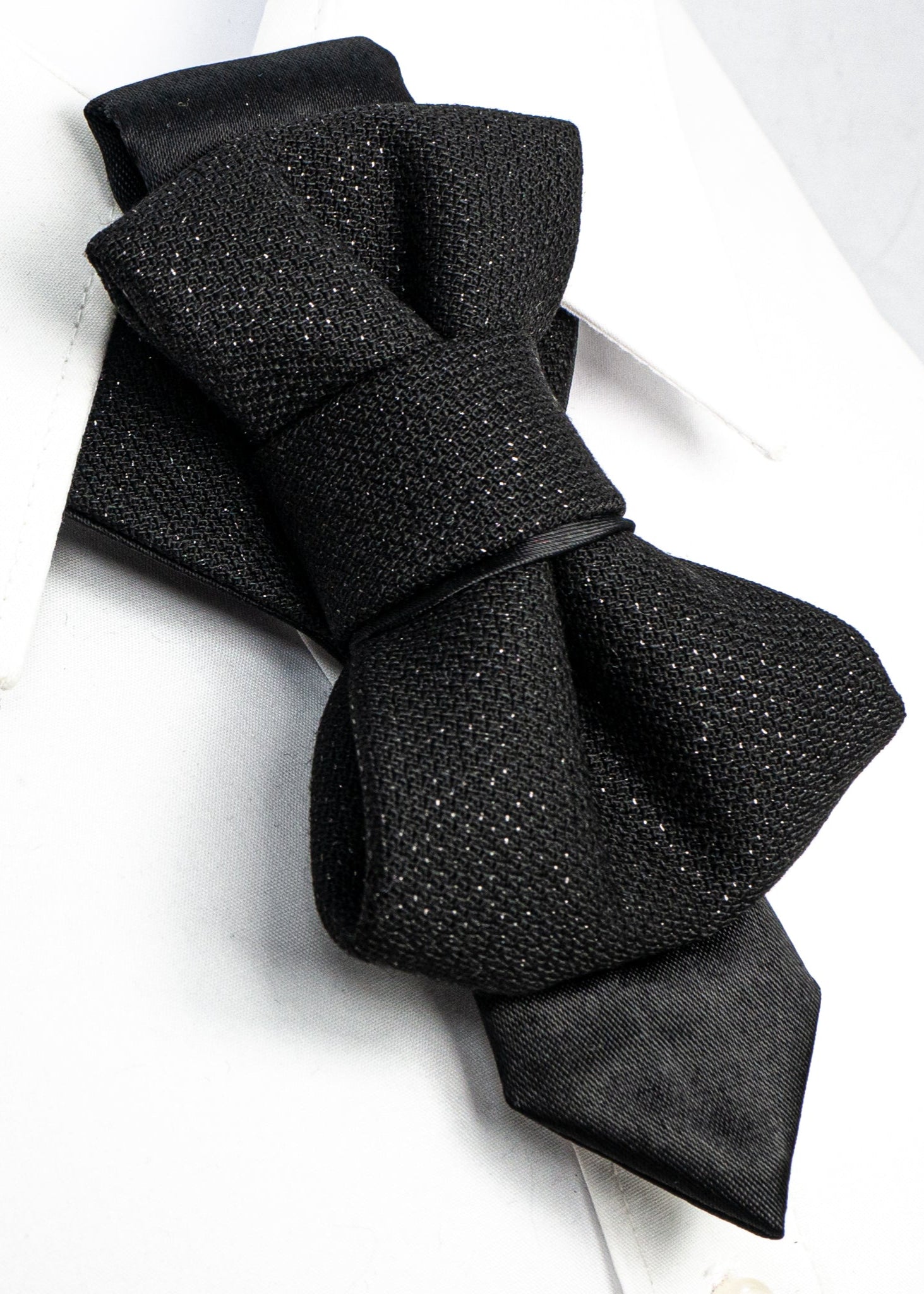 Original elegant black bow tie, Unique wedding black bowtie, Bow tie for stylish, Hopper tie BLACK PEARL; by Rūta Piekurienė Handmade Necktie
Luxury Necktie
Unique Design Tie
Perfect Gift for Him
Elegant Neckwear
Men’s Fashion Tie
Modern Necktie
Formal Necktie
Unisex Tie
Wedding Necktie
Stylish men’s Tie
Artisan Accessories
Chic Fashion Tie
Statement Neckwear
Tailored Necktie