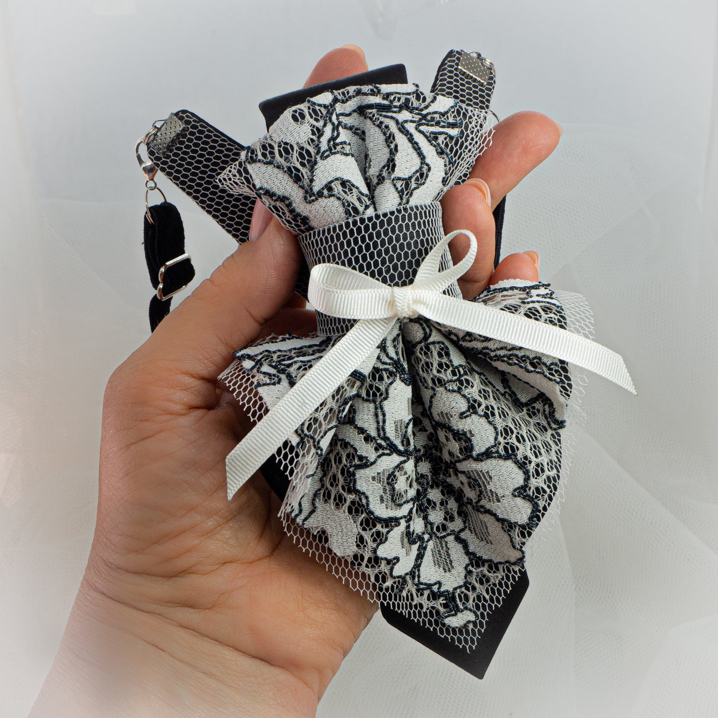 HOPPER TIE FOR WOMEN, LADIES NECKTIE, LADIES BOW TIE, Kaklaraištis žiogaitė