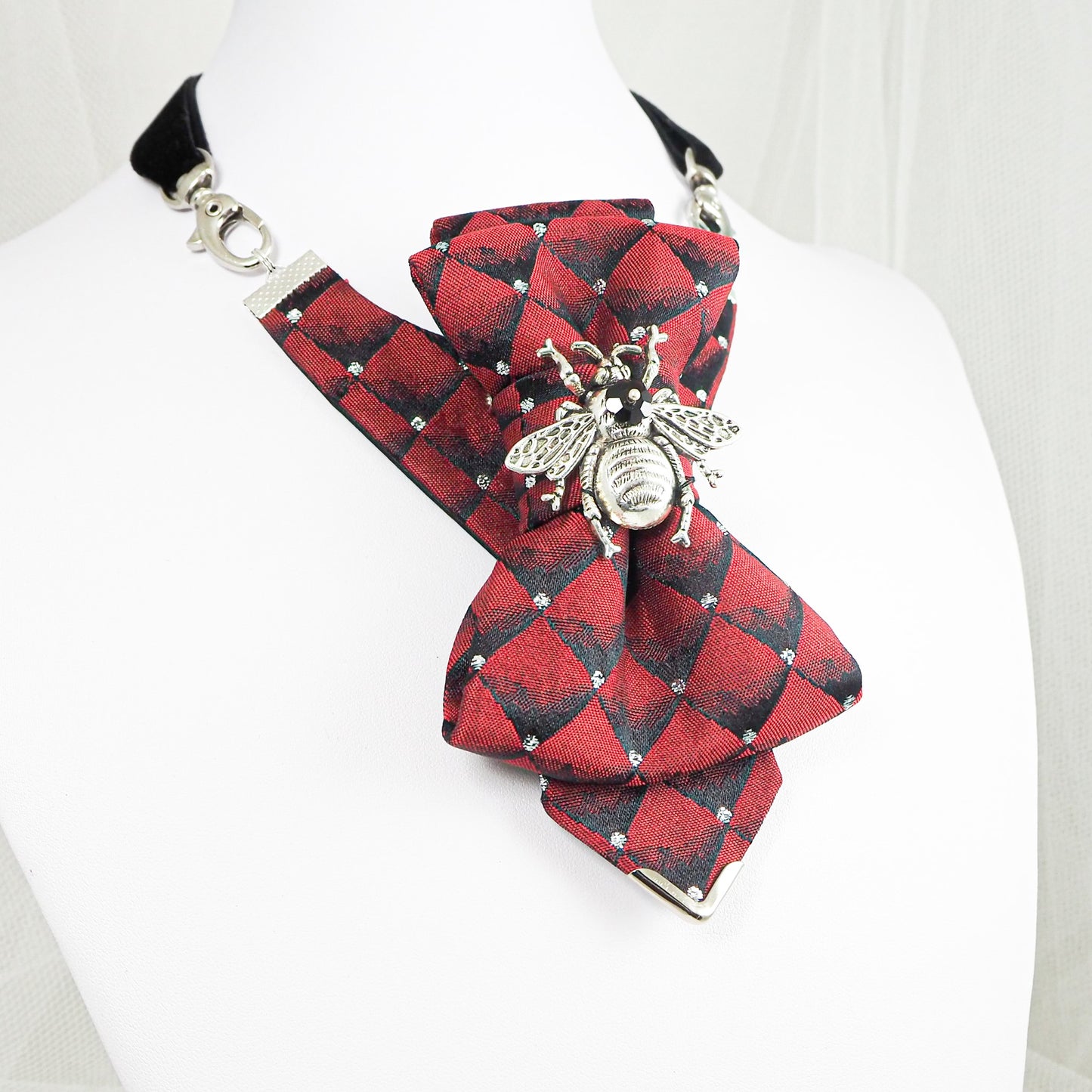 HOPPER TIE BEE FOR LADIES
