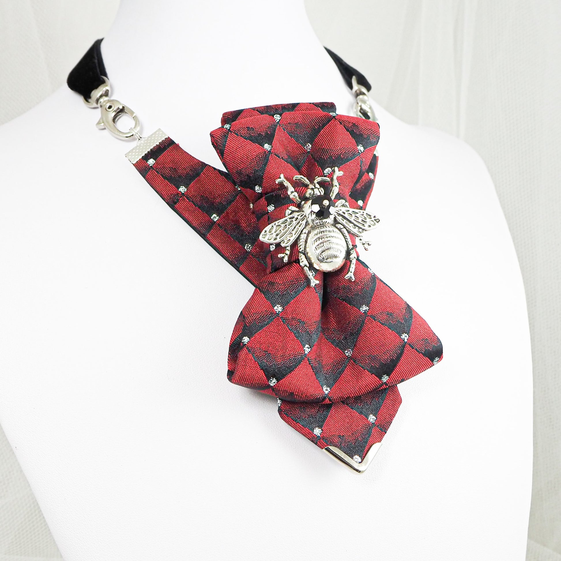 HOPPER TIE BEE FOR LADIES